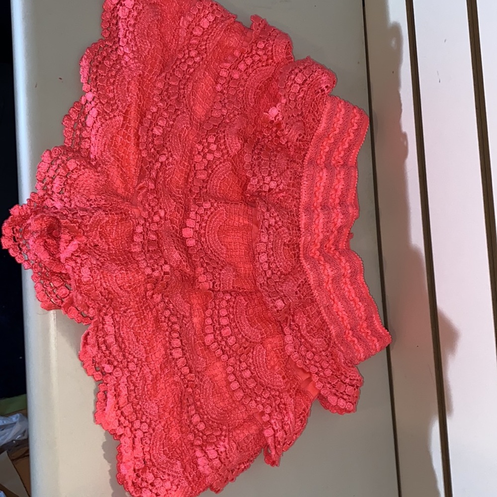 Shorts - Picture 2 of 6